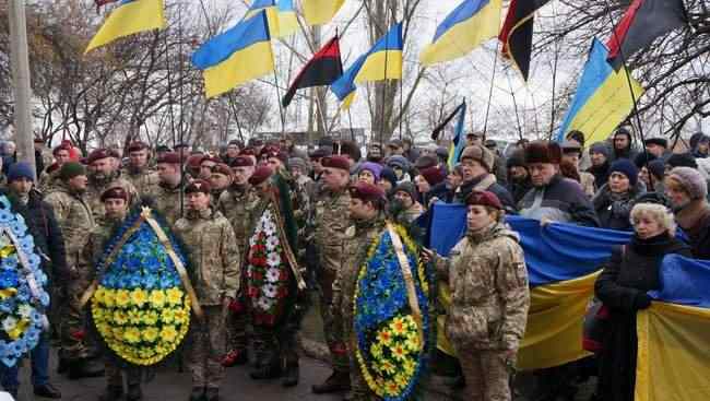 Погибшего украинского воина Евгения Фурсова проводили в последний путь на Донетчине 02