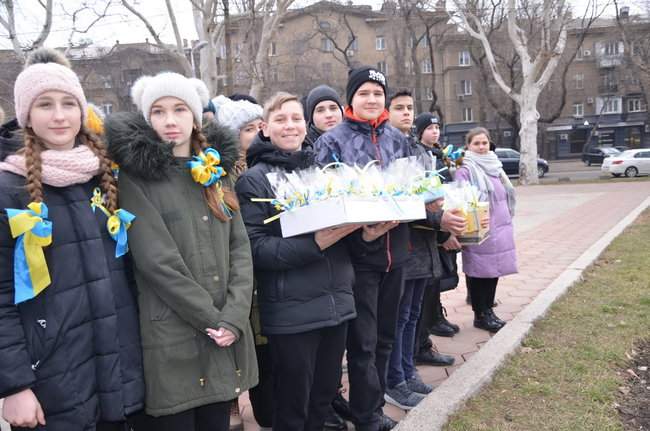 Воины 28-й ОМБр, вернувшиеся из зоны ООС, прошли торжественным маршем по Одессе 08