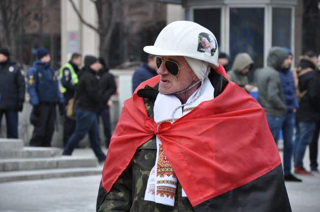 В Киеве на Майдане Незалежности националисты проводят Вече достоинства за чистые выборы (обновлено) 29