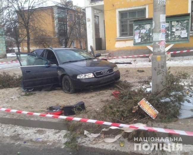 Водитель иномарки, совершивший смертельное ДТП на остановке общественного транспорта в Киеве, скрылся с места происшествия, - Нацполиция 01