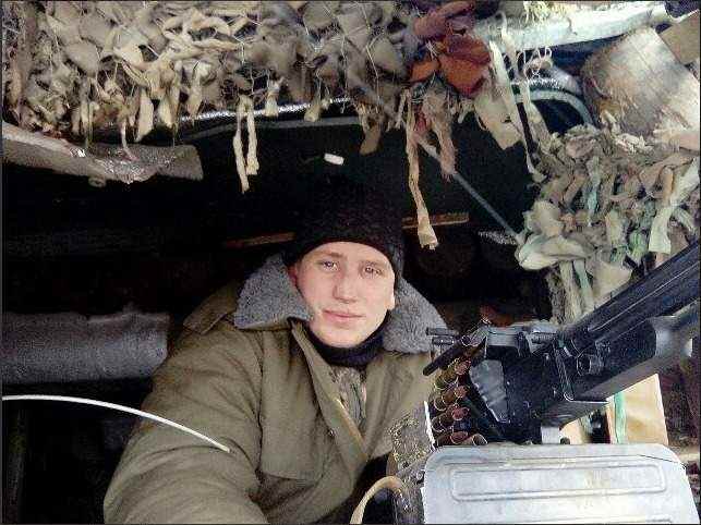 От взрыва гранаты в блиндаже на Донбассе погибли воины 57-й ОМПБ Виталий Люшняк и Эдуард Бершадский 02