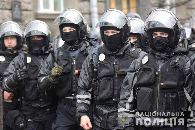 Мероприятия в Киеве прошли спокойно, нарушений не зафиксировано, - Крищенко 02