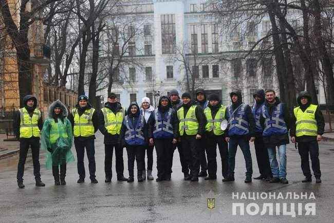 Мероприятия в Киеве прошли спокойно, нарушений не зафиксировано, - Крищенко 05