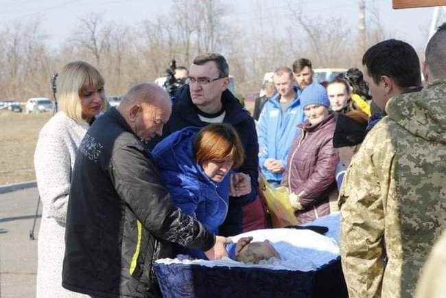 Погибшего на Донбассе воина Виктора Грабара проводили в последний путь в Днепре 02