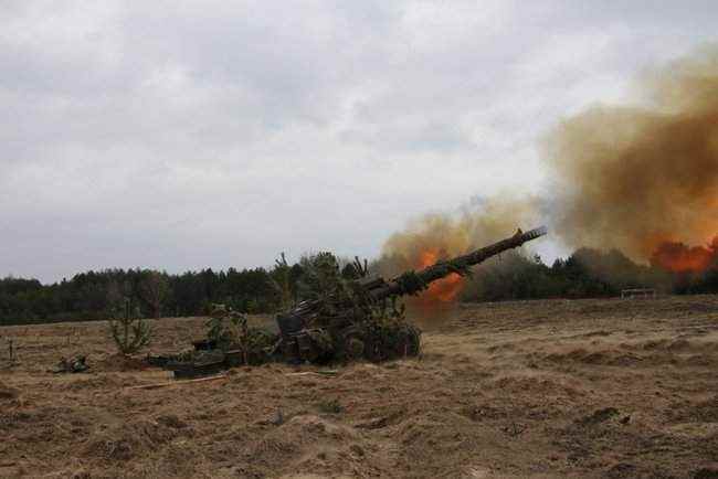 Тактические учения с боевой стрельбой дивизиона 26-й артибригады прошли на Черниговщине 09