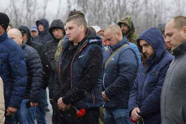 С бойцом 93-й ОМБр Сергеем Валахом, погибшим на Донбассе, простились в Днепре 07