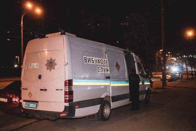 В Голосеевском районе Киева в квартире прогремел взрыв, погиб мужчина 02
