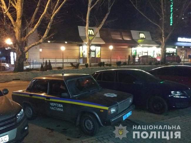 Стрельба в центре Николаева: мужчины не поделили место в очереди на McDrive 01