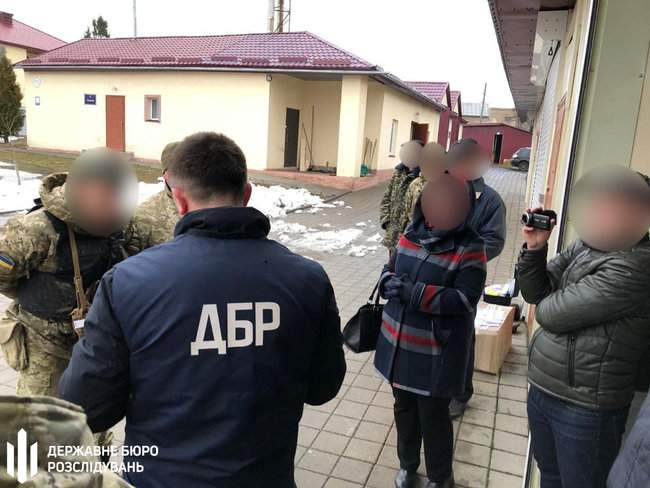 Выстрелил из автомата в упор и добивал лежачего ногами: В ГБР рассказали подробности убийства пограничника на Львовщине 01