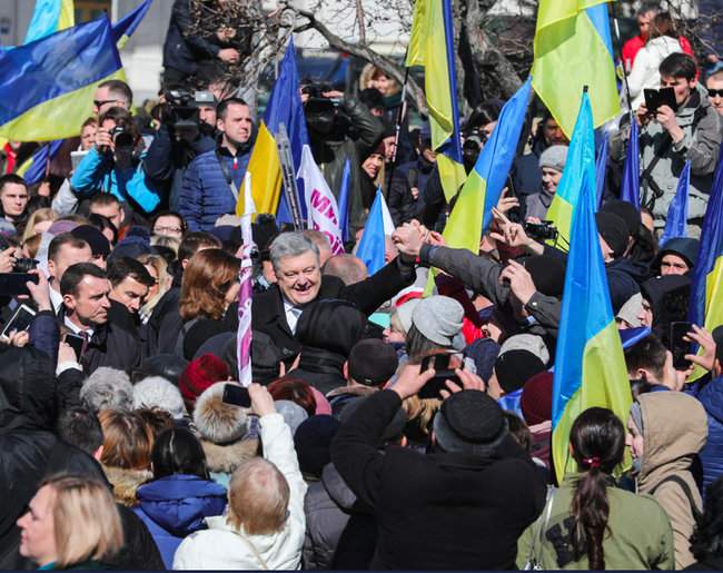 Порошенко провел народную встречу в центре Киева (обновлено) 13