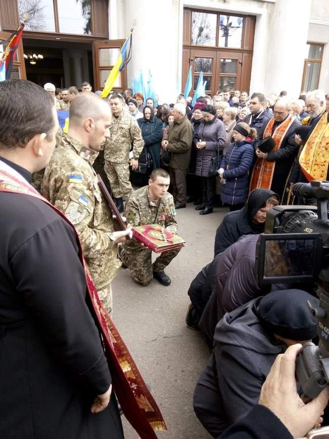 Погибшего на Донбассе воина Богдана Гаврылива похоронили в Калуше 03