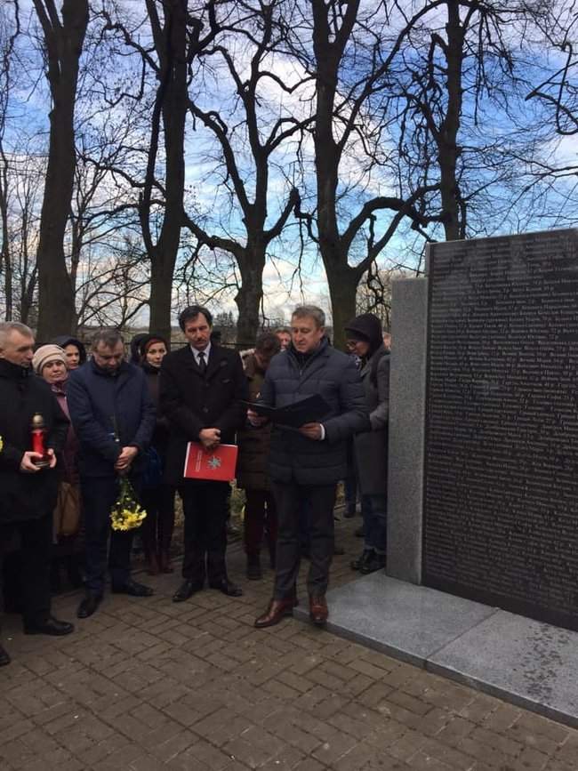 В Сагрыни почтили память украинцев, погибших от рук польских националистов 75 лет назад 03