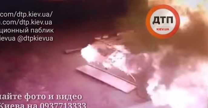 Появилось видео, как взорвалась заправка под Киевом