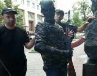 Задержанный под Кабмином подросток с оружием шел «стрелять депутатов»