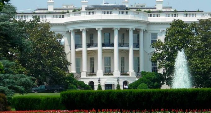Белый дом готовит указ о наказании за иностранное вмешательство в выборы в США