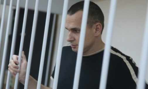 Адвокат: Врачи угрожают применить к Сенцову карательную медицину