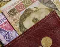 Стало известно, кому из украинцев осенью могут повысить пенсии