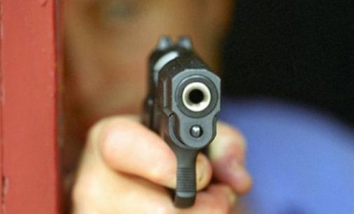 Мужчина ограбил игорное заведение, угрожая игрушечным пистолетом