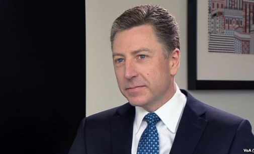 Россия продолжает претендовать на право решать дела своих соседей, — Волкер