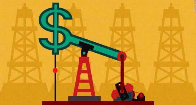 США обогнали РФ и Саудовскую Аравию по добыче нефти