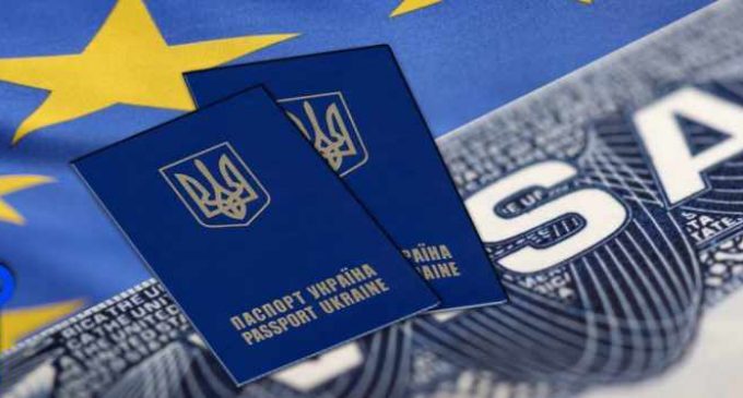 Украинцы предлагают объединить внутренний и заграничный паспорта