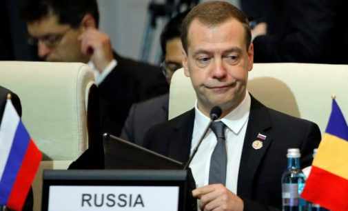 Медведев обещает заблокировать активы сотен украинцев