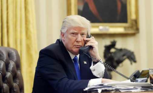 Телефон Трампа прослушивают китайские и российские спецслужбы -NYT