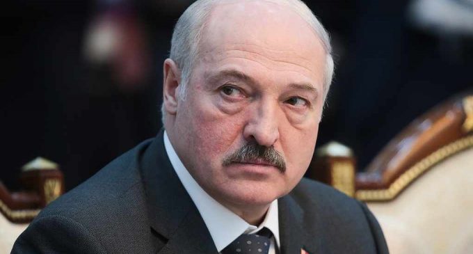 Лукашенко: Минску может понадобиться новое оружие в случае создания базы НАТО в Польше