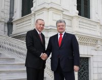 Порошенко предложил Турции поучаствовать в миротворческой миссии ООН на Донбассе