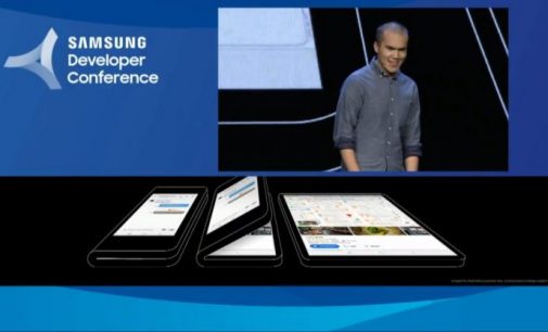 Samsung показал смартфон с гибким экраном