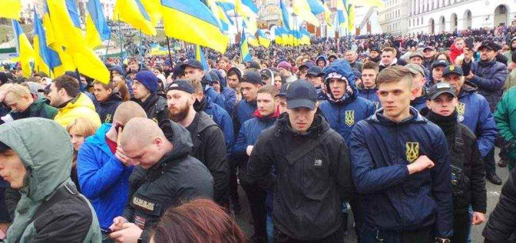 “#СвинарчуковПорошенка – за решетку!”: В центре Киева проходит акция Нацкорпуса. ВИДЕО+ФОТОрепортаж