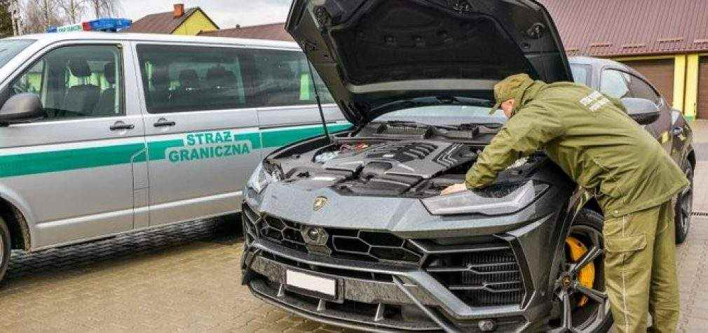 Украинец пытался выехать из Польши на угнанном в Швейцарии Lamborghini Urus: его задержали на границе. ФОТО