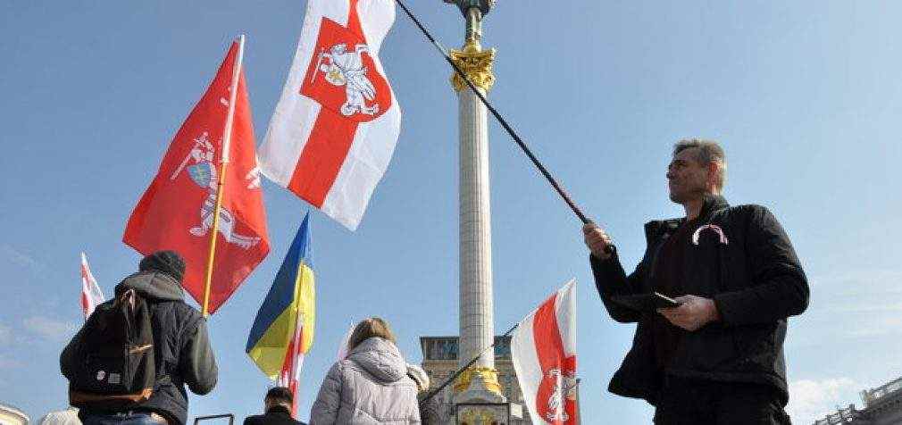 “Жыве Беларусь!”, – в центре Киева прошла акция посвященная Дню Воли. ВИДЕО+ФОТОрепортаж