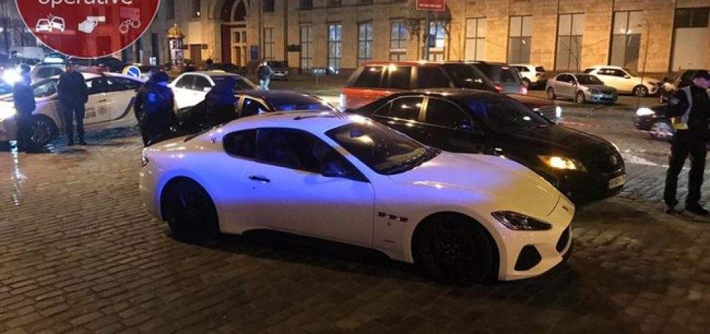 В центре Киева водитель Maserati открыл стрельбу после ДТП. ФОТО