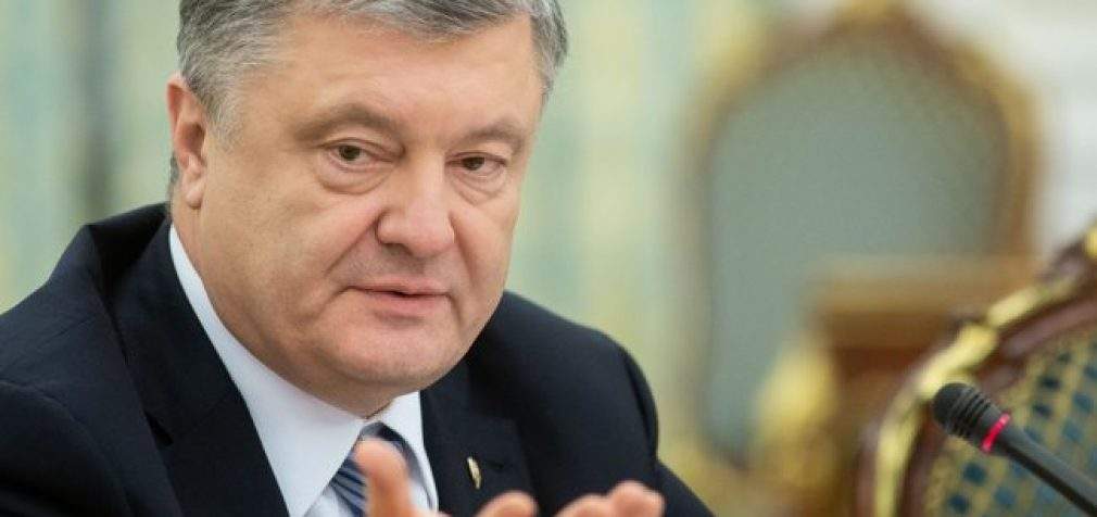 Порошенко просит церковь призвать к порядку на выборах: Вас обязательно услышат. ФОТО