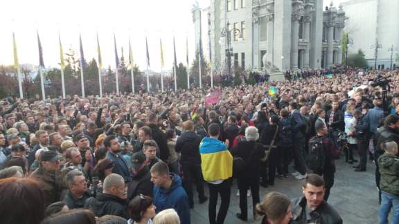 Под Администрацией президента в Киеве прошла акция Дякую, Петре! (обновлено) 03