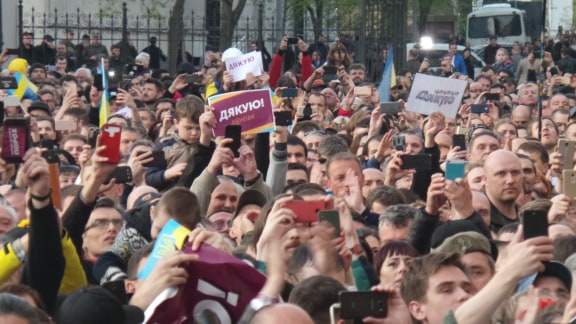 Под Администрацией президента в Киеве прошла акция Дякую, Петре! (обновлено) 12