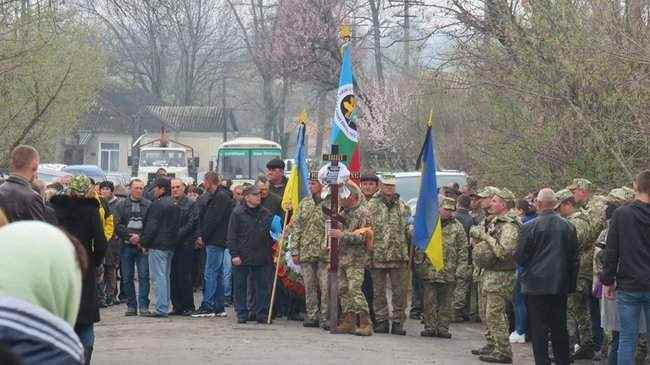 С воином 57-й ОМПБр Юрием Фармагеем, погибшим на Донбассе, простились на Виннитчине 02