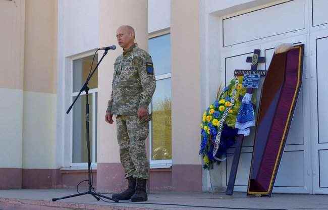 С воином 93-й ОМБр Игорем Игнатенко, погибшим на Донбассе, простились в Запорожской области 05