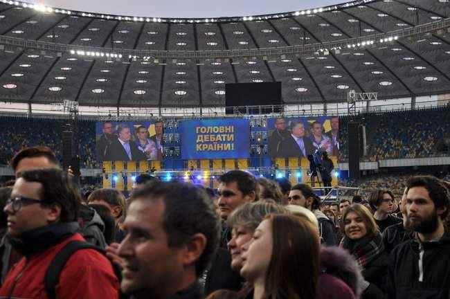 Порошенко против Зеленского: как проходили дебаты на НСК Олимпийский 11