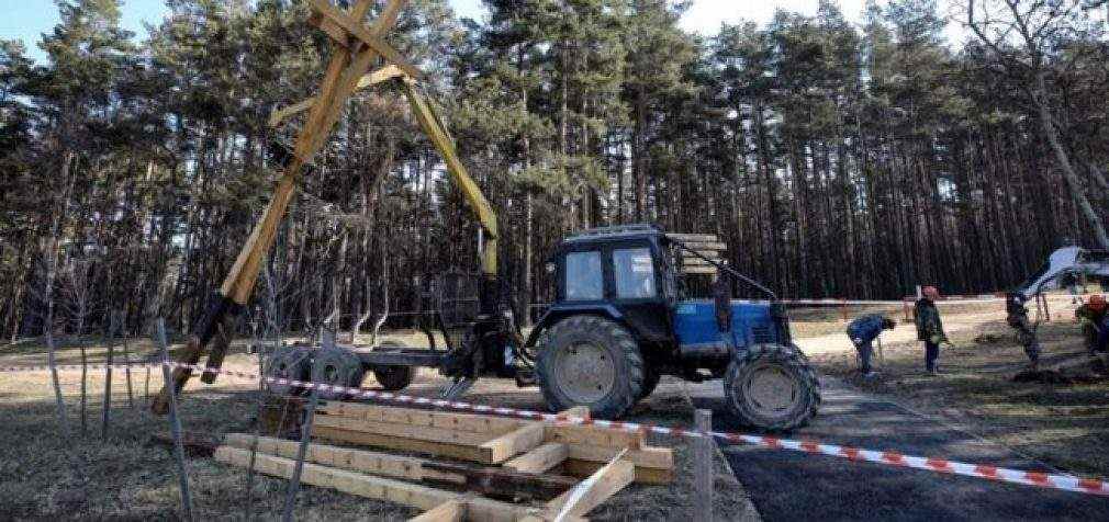 В Беларуси власти снесли 70 крестов, установленных в память о жертвах сталинских репрессий. ФОТОрепортаж