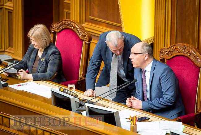 Раздевающийся Шуфрич, звонок Сивака Папиеву и Мусий в гостях у Бахтеевой, - день работы ВР 10 апреля 03