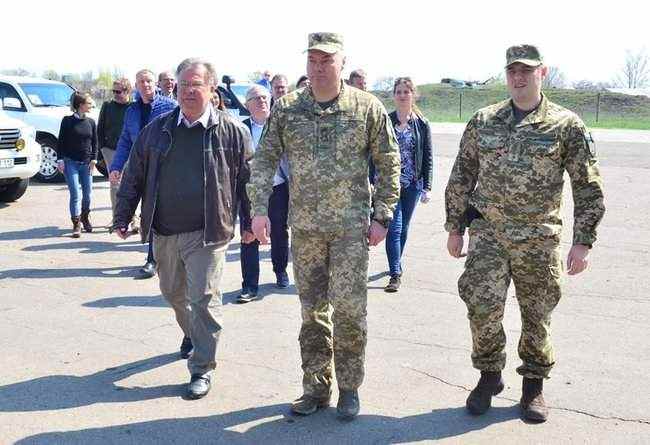 Наев обсудил с министром обороны Дании Фредериксеном ситуацию на Донбассе, - пресс-центр ОС 02
