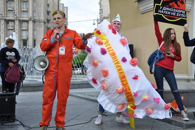 Акция Марш за науку в поддержку научной реформы прошла в центре Киева 46