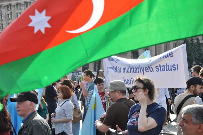 На Майдане Незалежности состоялся траурный митинг памяти жертв геноцида крымскотатарского народа 19