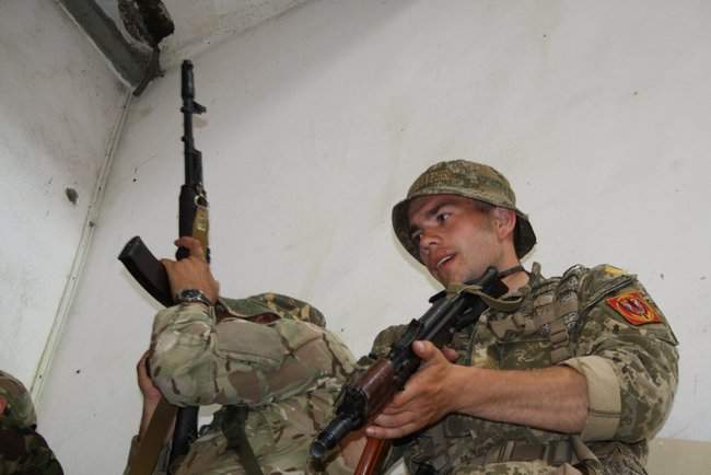 В больнице Днепра умер воин 35-й ОБМП Иван Сакаль, получивший тяжелое пулевое ранение в бою 1 мая под Новотроицким 02