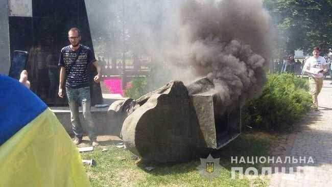 По факту сноса памятника Жукову в Харькове открыты два уголовных производства, - Нацполиция 04