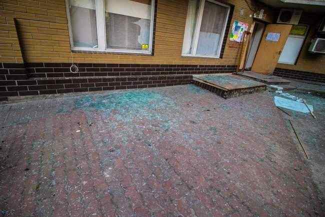 Мощный взрыв на Тургеневской: разрушены три гаража, причина - утечка газа 01