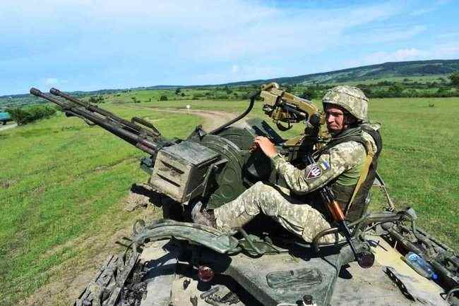 Десантники 25-й ОВДБр провели боевые стрельбы в рамках международных учения Sаber Guardian-2019 в Румынии 10