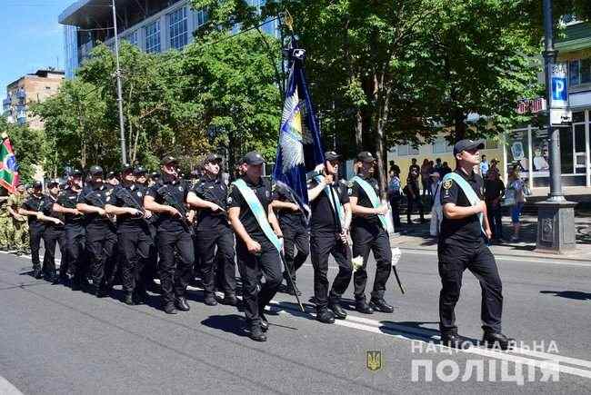 Бойцы подразделений МВД получили награды за защиту Мариуполя, - Нацполиция 04